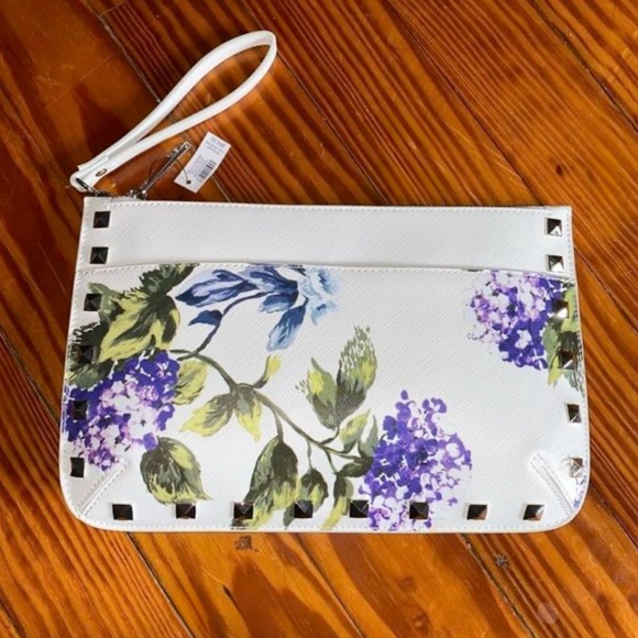 NWT-White House Black Market Clutch-Studded Wristlet Hydrangea - Picture 5 of 6